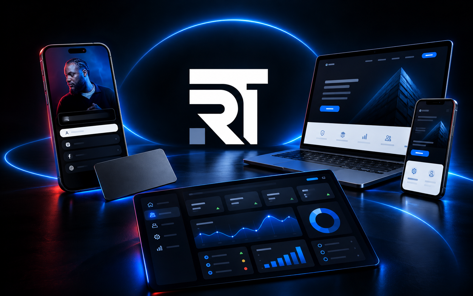 Les trois pôles RamsesTech réunis autour du logo : cartes digitales, sites web et outils sur mesure